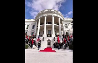 I momenti salienti della cerimonia di benvenuto di Trump per Xi alla Casa Bianca