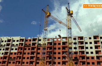 Costruzioni, luglio in calo ma l’anno resta positivo